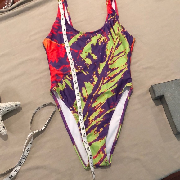 Super hot high cut leg one-piece tank swim Large - Picture 5 of 6